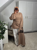 [CRÉATION DUBAÏ] HAUT LONG EN LIN AMĀRIS BEIGE FONCÉ