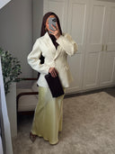 Jupe longue en satin - jaune pastel